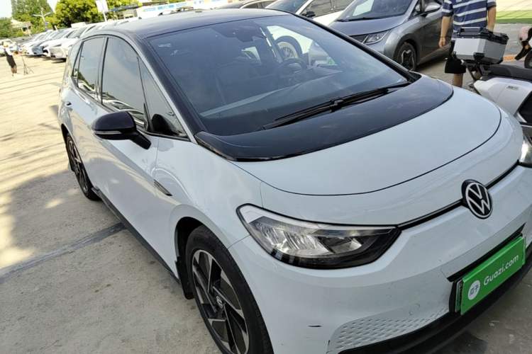 Used Volkswagen ID.3 2023 Upgraded Model Pure Intelligent Enjoyment Version Front Right 45 Deg