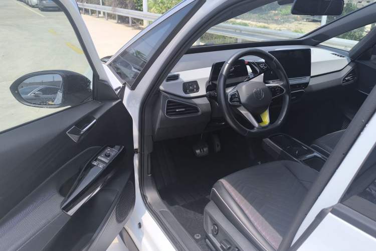 Used Volkswagen ID.3 2023 Upgraded Model Pure Intelligent Enjoyment Version Interior 1