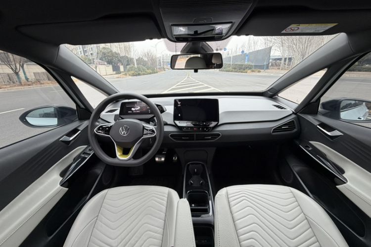 Used Volkswagen ID.3 2023 Upgraded Model Pure Intelligent Enjoyment Version Interior 1