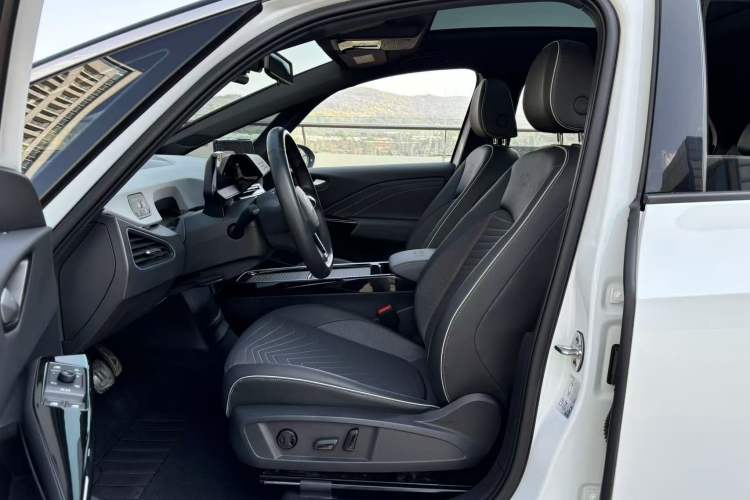 Used Volkswagen ID.3 2023 Upgraded Model Pure Intelligent Enjoyment Version Interior 2