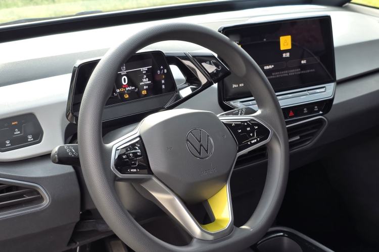 Used Volkswagen ID.3 2023 Upgraded Model Pure Intelligent Enjoyment Version Interior 3