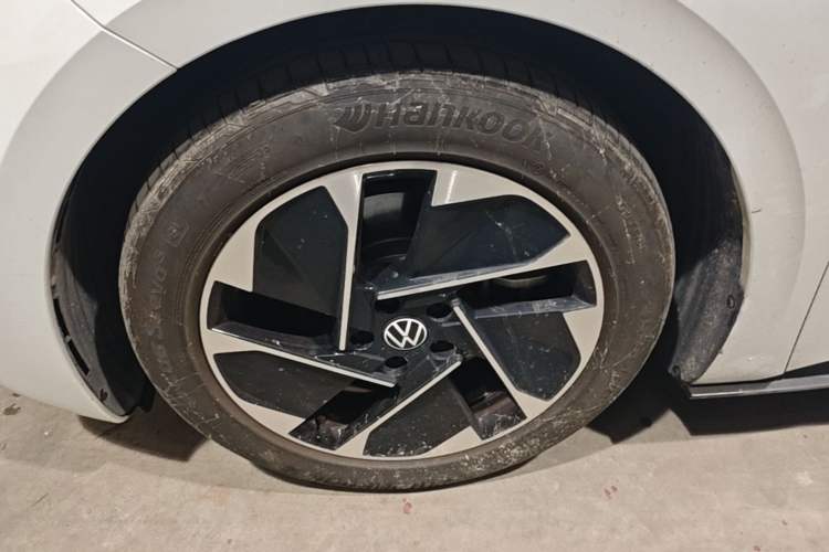 Used Volkswagen ID.3 2023 Upgraded Model Pure Intelligent Enjoyment Version Left Front Wheel Hub