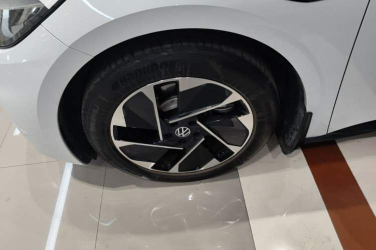 Used Volkswagen ID.3 2023 Upgraded Model Pure Intelligent Enjoyment Version Left Front Wheel Hub