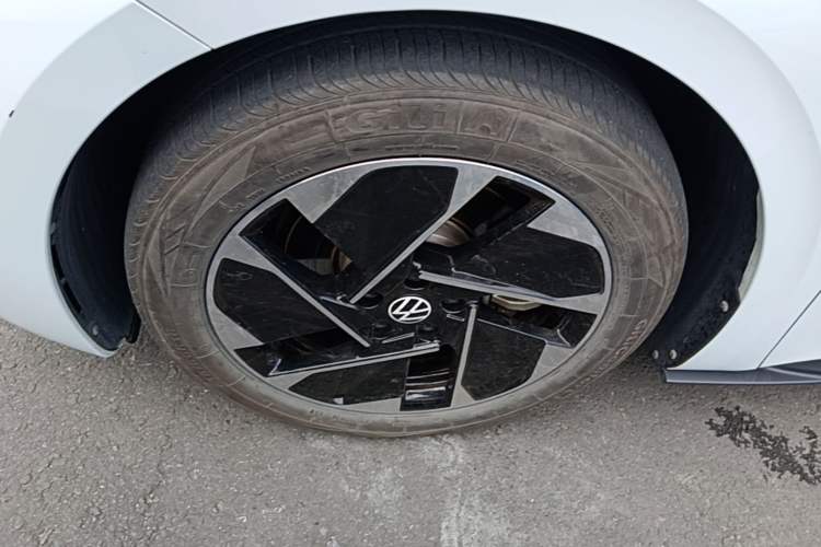 Used Volkswagen ID.3 2023 Pure Smart Edition Left Front Wheel Hub