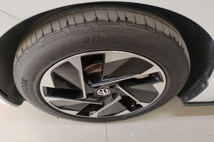 Used Volkswagen ID.3 2023 Upgraded Model Pure Intelligent Enjoyment Version Left Front Wheel Hub