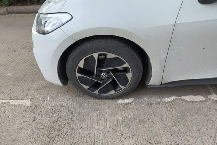 Used Volkswagen ID.3 2023 Upgraded Model Pure Intelligent Enjoyment Version Left Front Wheel Hub