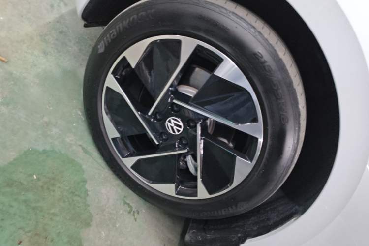 Used Volkswagen ID.3 2023 Pure Smart Edition Left Front Wheel Hub