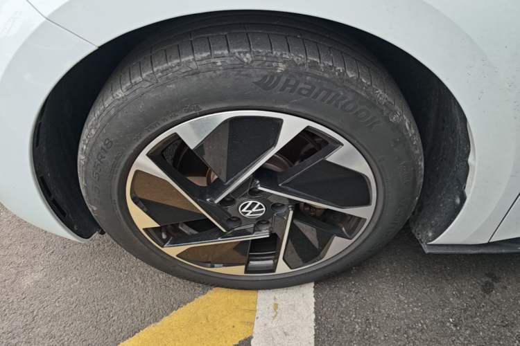 Used Volkswagen ID.3 2023 Upgraded Model Pure Intelligent Enjoyment Version Left Front Wheel Hub