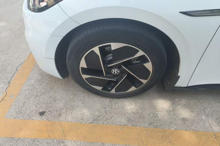 Used Volkswagen ID.3 2023 Pure Smart Edition Left Front Wheel Hub