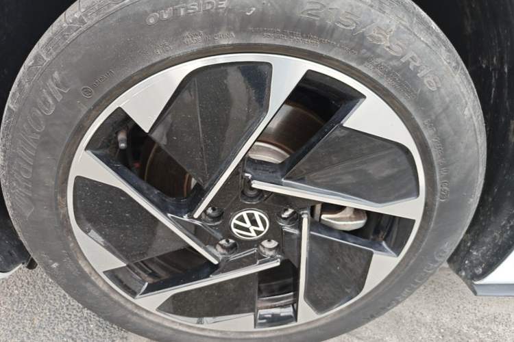 Used Volkswagen ID.3 2023 Upgraded Model Pure Intelligent Enjoyment Version Left Front Wheel Hub