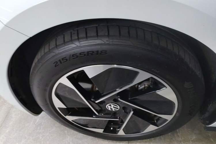 Used Volkswagen ID.3 2023 Upgraded Model Pure Intelligent Enjoyment Version Left Front Wheel Hub