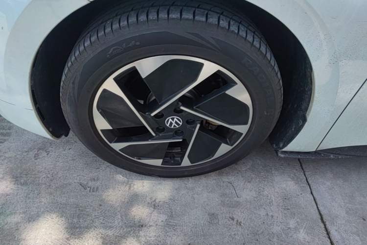 Used Volkswagen ID.3 2023 Pure Smart Edition Left Front Wheel Hub