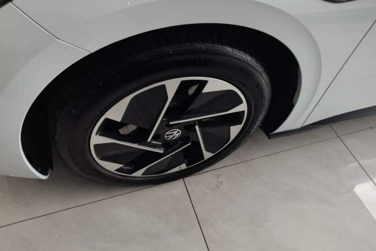 Used Volkswagen ID.3 2023 Upgraded Model Pure Intelligent Enjoyment Version Left Front Wheel Hub