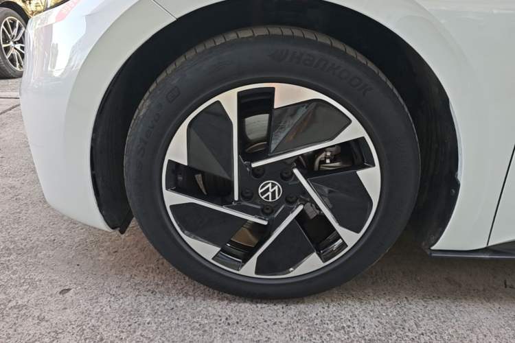 Used Volkswagen ID.3 2023 Upgraded Model Pure Intelligent Enjoyment Version Left Front Wheel Hub
