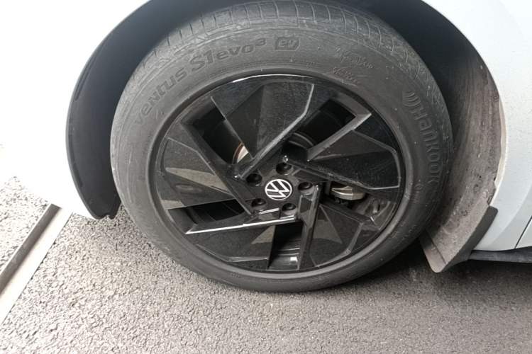 Used Volkswagen ID.3 2023 Upgraded Model Pure Intelligent Enjoyment Version Left Front Wheel Hub