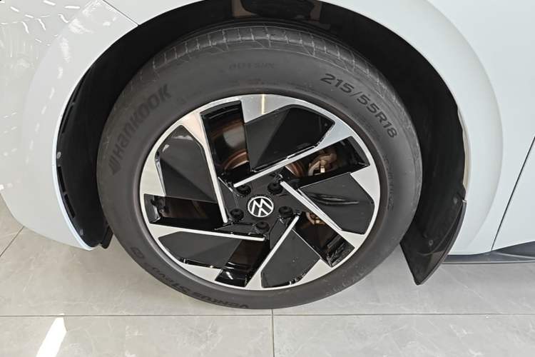 Used Volkswagen ID.3 2023 Upgraded Model Pure Intelligent Enjoyment Version Left Front Wheel Hub