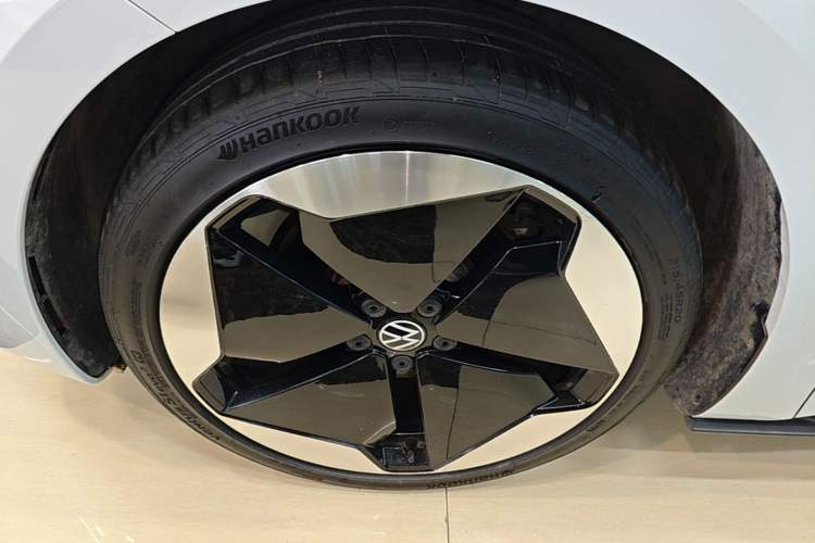Used Volkswagen ID.3 2023 Upgraded Model Pure Intelligent Enjoyment Version Left Front Wheel Hub