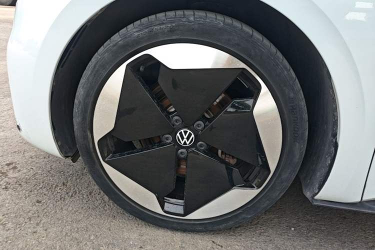 Used Volkswagen ID.3 2023 Upgraded Model Pure Intelligent Enjoyment Version Left Front Wheel Hub