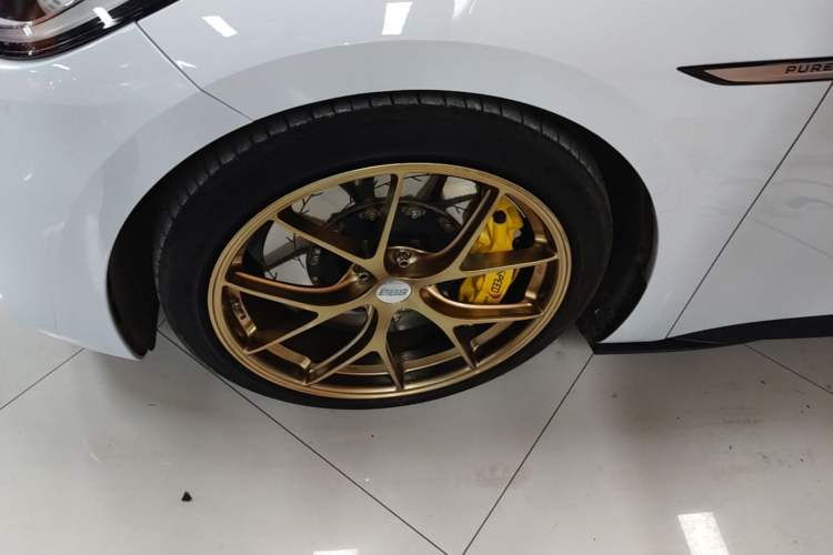 Used Volkswagen ID.3 2023 Upgraded Model Pure Intelligent Enjoyment Version Left Front Wheel Hub