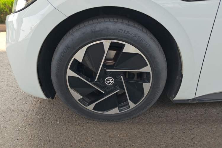 Used Volkswagen ID.3 2023 Upgraded Model Pure Intelligent Enjoyment Version Left Front Wheel Hub