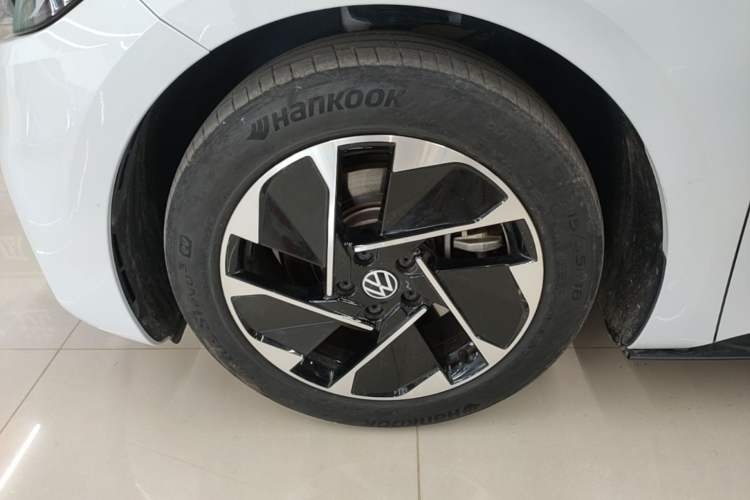 Used Volkswagen ID.3 2023 Upgraded Model Pure Intelligent Enjoyment Version Left Front Wheel Hub