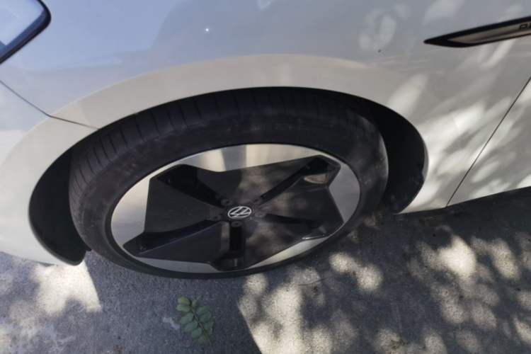 Used Volkswagen ID.3 2023 Upgraded Model Pure Intelligent Enjoyment Version Left Front Wheel Hub