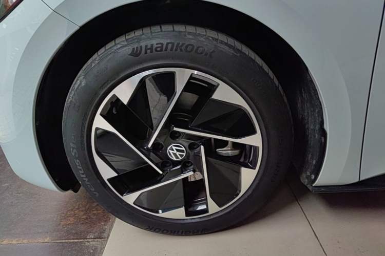 Used Volkswagen ID.3 2023 Upgraded Model Pure Intelligent Enjoyment Version Left Front Wheel Hub