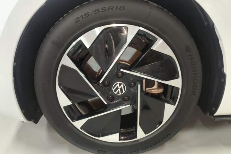 Used Volkswagen ID.3 2023 Upgraded Model Pure Intelligent Enjoyment Version Left Front Wheel Hub