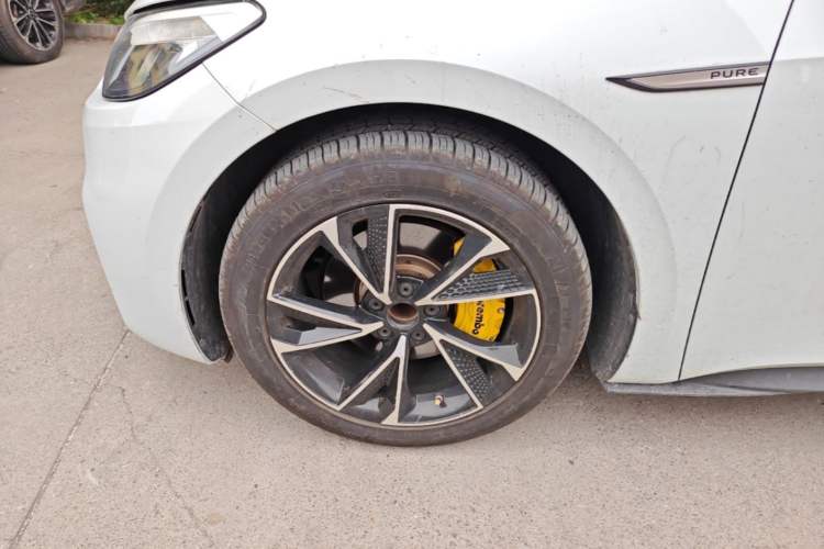 Used Volkswagen ID.3 2023 Upgraded Model Pure Intelligent Enjoyment Version Left Front Wheel Hub
