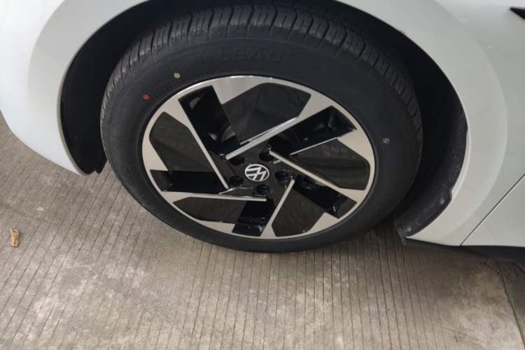 Used Volkswagen ID.3 2023 Upgraded Model Pure Intelligent Enjoyment Version Left Front Wheel Hub