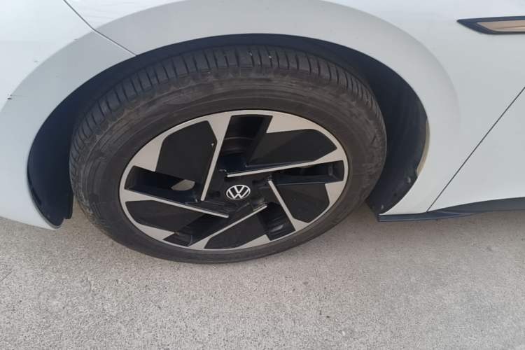 Used Volkswagen ID.3 2023 Pure Smart Edition Left Front Wheel Hub