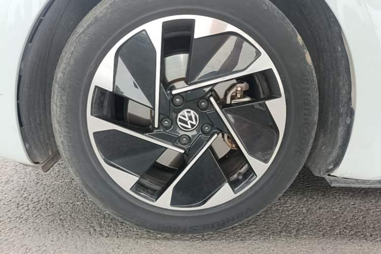Used Volkswagen ID.3 2023 Pure Smart Edition Left Front Wheel Hub