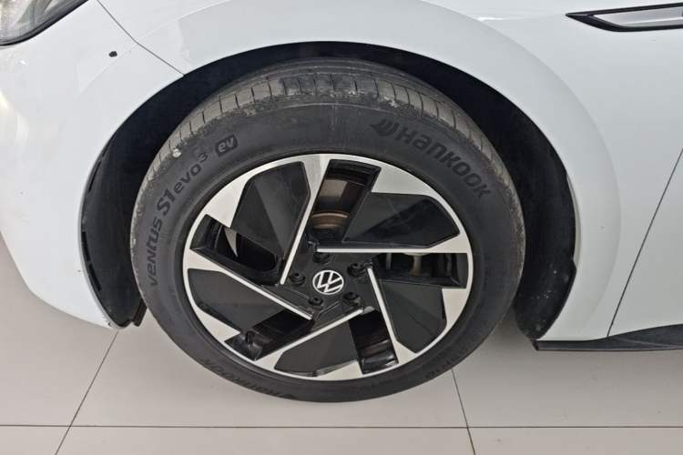 Used Volkswagen ID.3 2023 Pure Smart Edition Left Front Wheel Hub