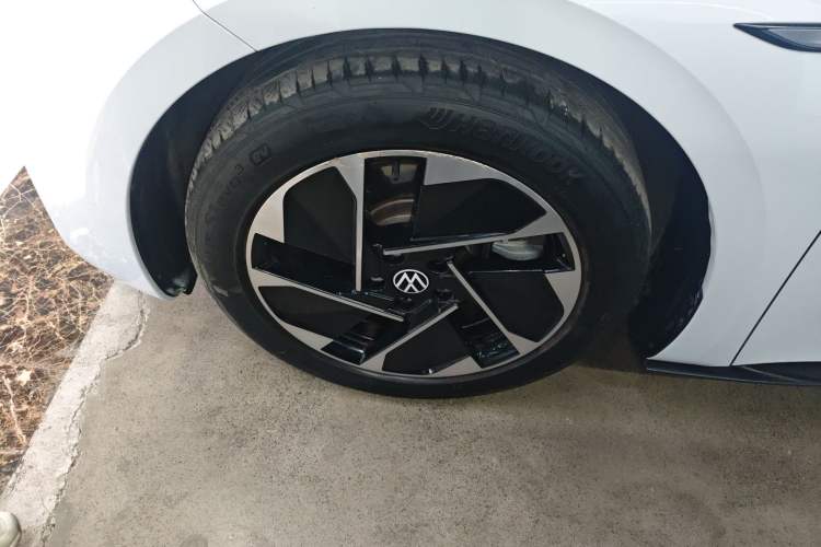Used Volkswagen ID.3 2023 Pure Smart Edition Left Front Wheel Hub