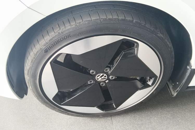 Used Volkswagen ID.3 2023 Pure Smart Edition Left Front Wheel Hub