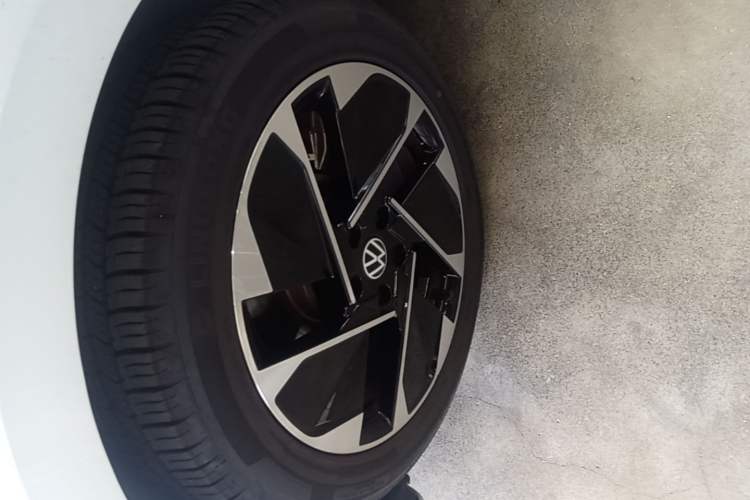 Used Volkswagen ID.3 2023 Pure Smart Edition Left Front Wheel Hub