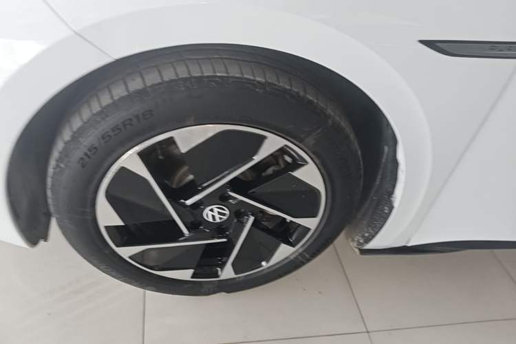 Used Volkswagen ID.3 2023 Upgraded Model Pure Intelligent Enjoyment Version Left Front Wheel Hub