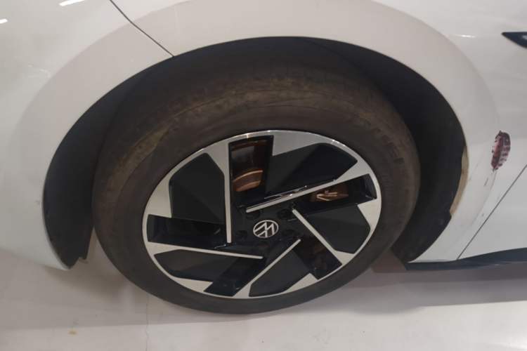 Used Volkswagen ID.3 2023 Pure Smart Edition Left Front Wheel Hub