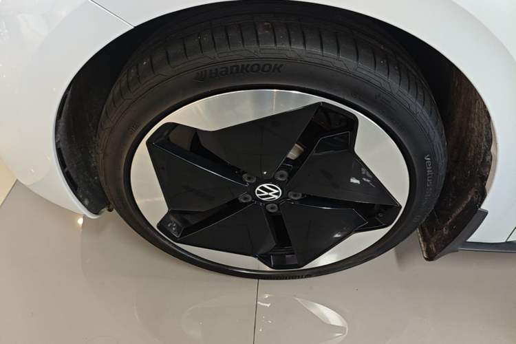 Used Volkswagen ID.3 2023 Pure Smart Edition Left Front Wheel Hub