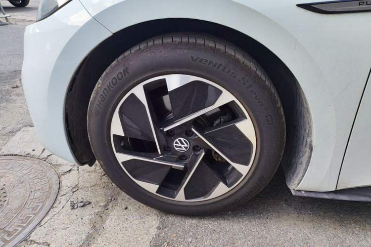 Used Volkswagen ID.3 2023 Upgraded Model Pure Intelligent Enjoyment Version Left Front Wheel Hub