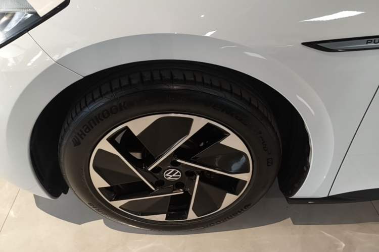 Used Volkswagen ID.3 2023 Upgraded Model Pure Intelligent Enjoyment Version Left Front Wheel Hub