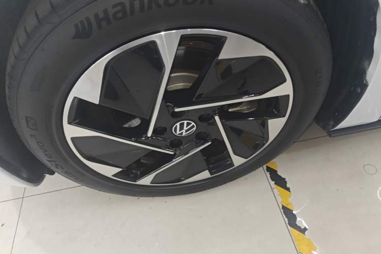 Used Volkswagen ID.3 2023 Pure Smart Edition Left Front Wheel Hub