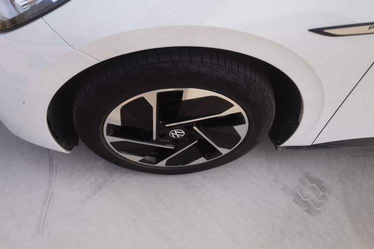 Used Volkswagen ID.3 2023 Upgraded Model Pure Intelligent Enjoyment Version Left Front Wheel Hub