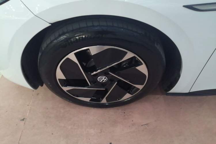 Used Volkswagen ID.3 2023 Pure Smart Edition Left Front Wheel Hub