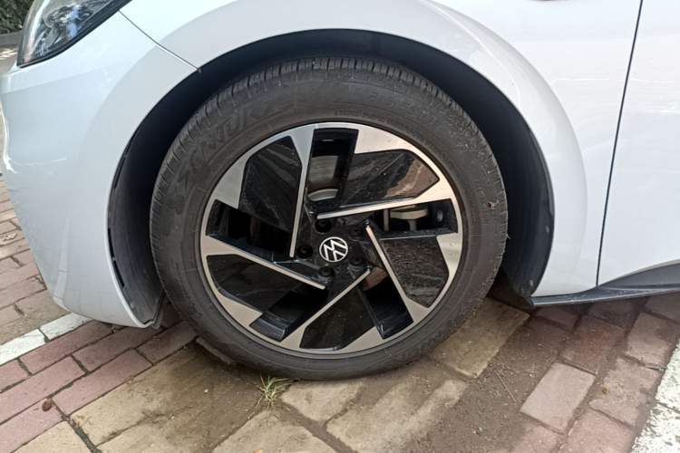 Used Volkswagen ID.3 2023 Upgraded Model Pure Intelligent Enjoyment Version Left Front Wheel Hub