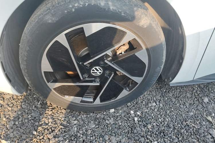 Used Volkswagen ID.3 2023 Upgraded Model Pure Intelligent Enjoyment Version Left Front Wheel Hub
