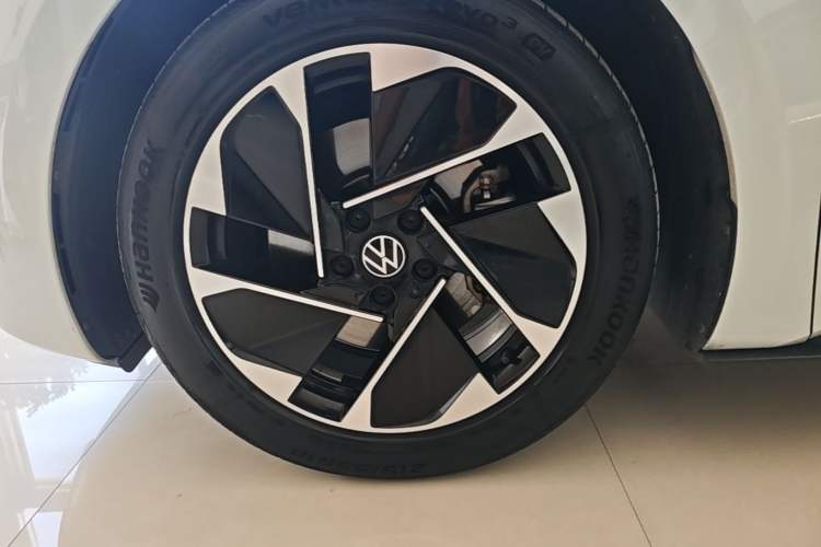 Used Volkswagen ID.3 2023 Upgraded Model Pure Intelligent Enjoyment Version Left Front Wheel Hub