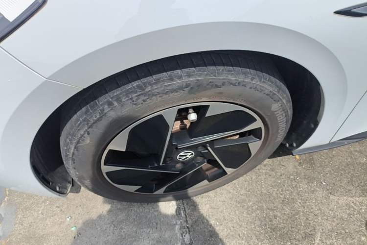 Used Volkswagen ID.3 2023 Pure Smart Edition Left Front Wheel Hub
