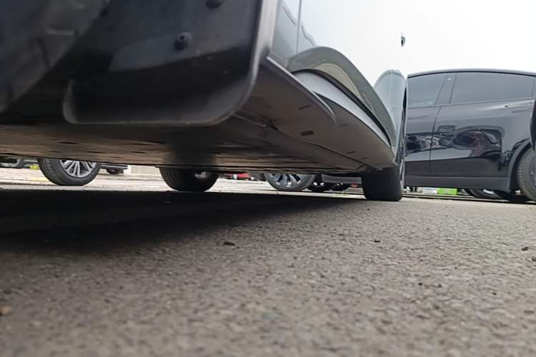 Used Volkswagen ID.3 2023 Pure Smart Edition Left Side Sill
