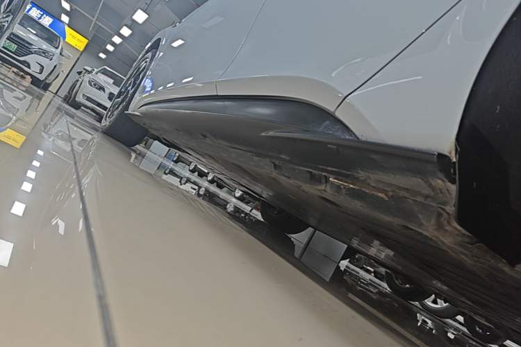 Used Volkswagen ID.3 2023 Upgraded Model Pure Intelligent Enjoyment Version Left Side Sill
